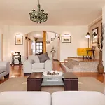 Ines Villa Pula