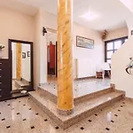 Ines Villa Pula